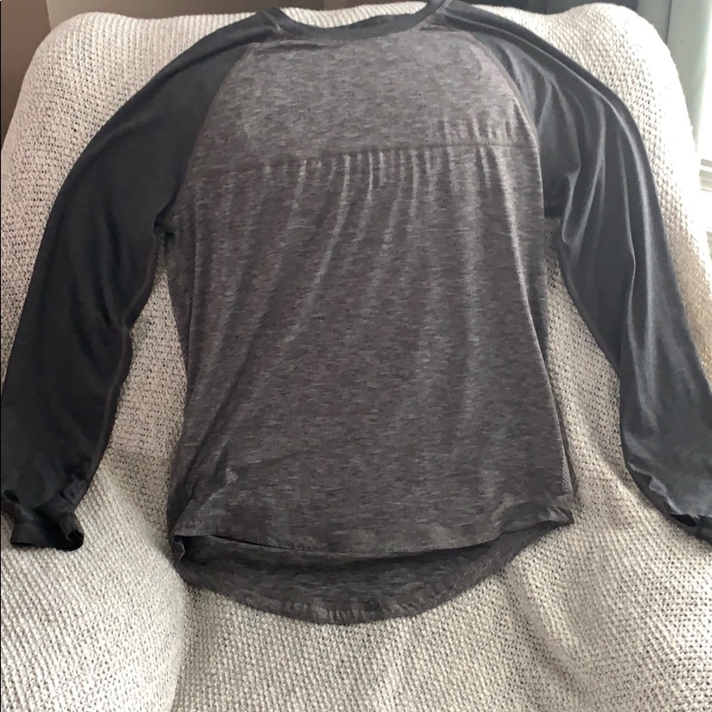 🌵 American Eagle Long Sleeve 360 Extreme Flex